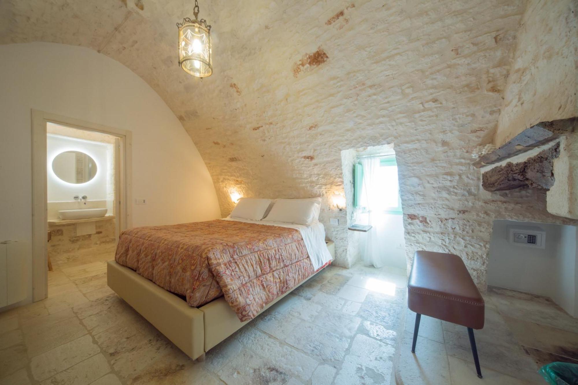 Bella Itria - Esclusiva Dimora Storica Del Borgo Antico Hotel Locorotondo Exterior photo